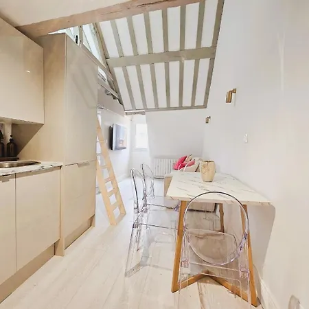 De Gamme Pres De La Cathedrale - A Pied *