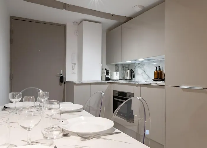 De Gamme Pres De La Cathedrale - A Pied Apartment