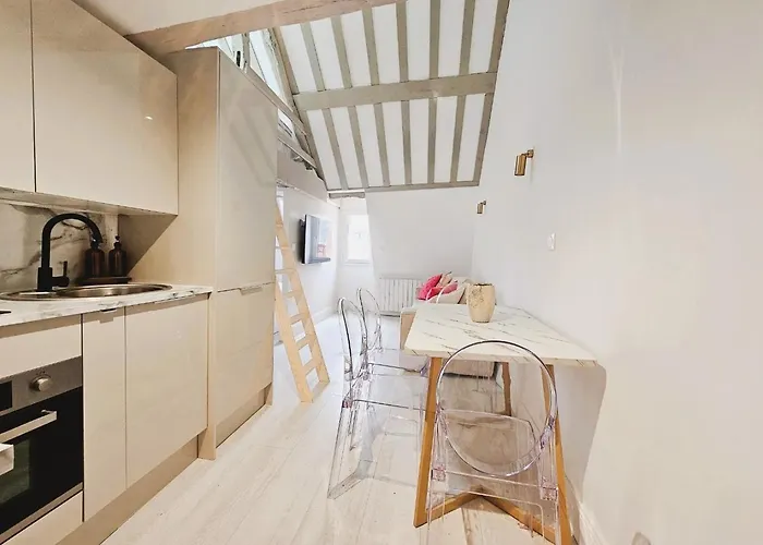 De Gamme Pres De La Cathedrale - A Pied *